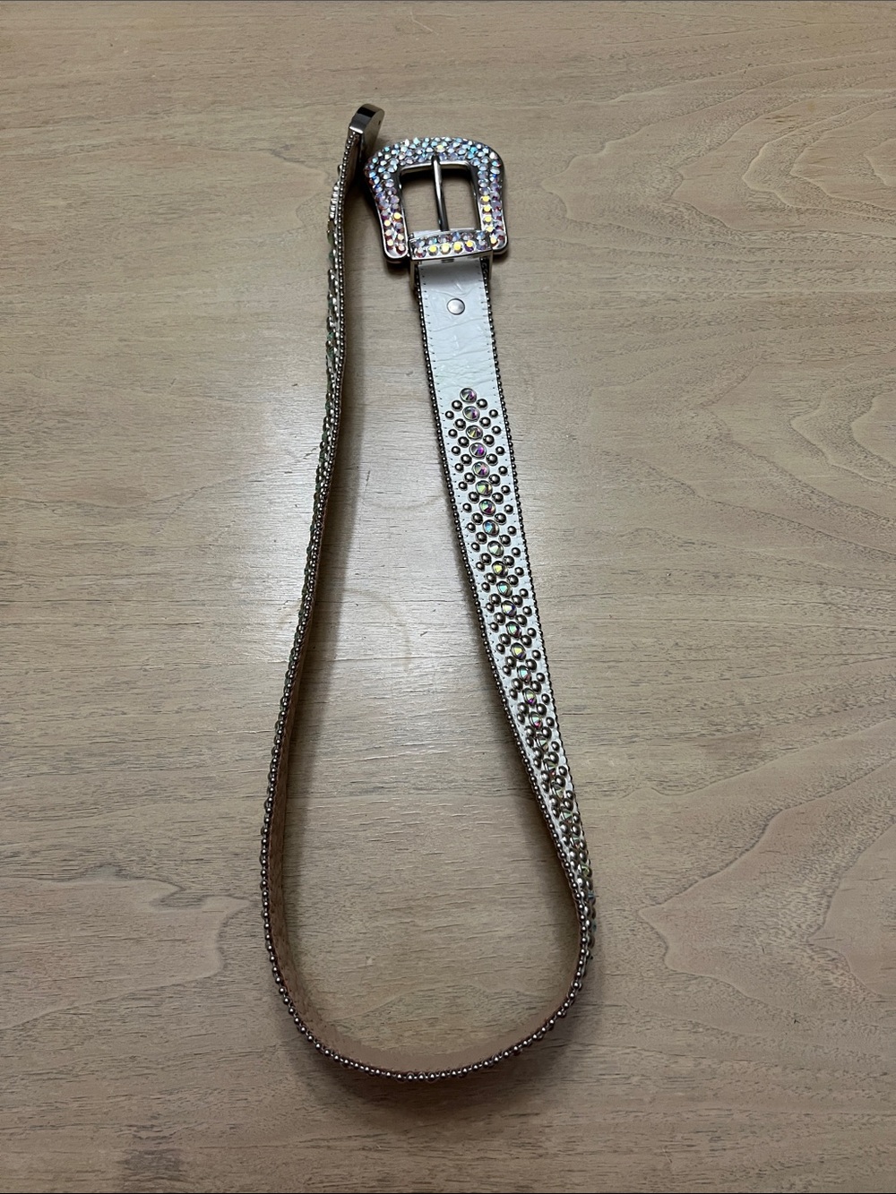b.b. Simon White Women’s Belt
